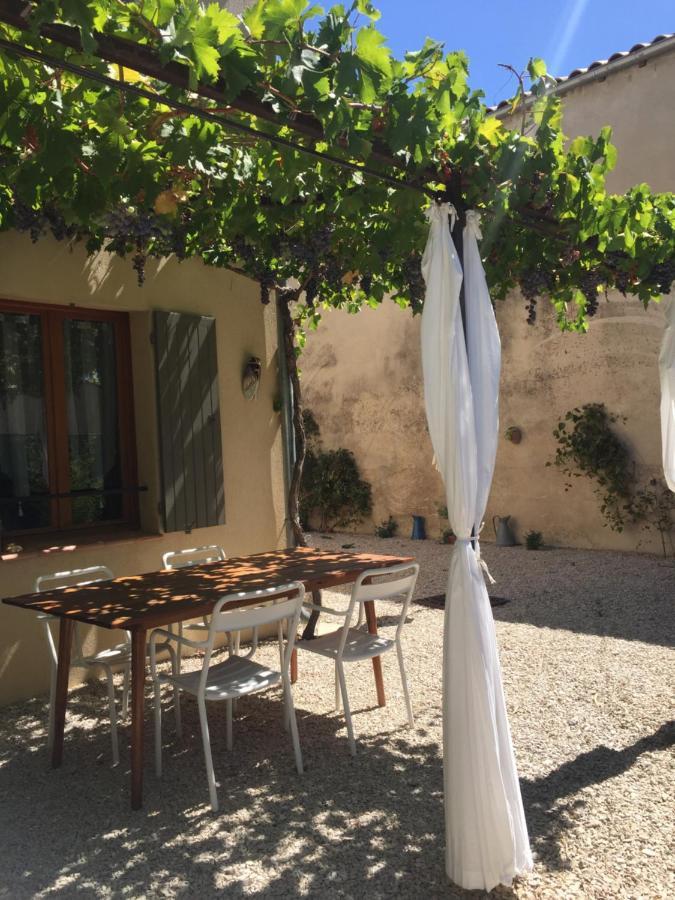 Maison De Vacances Jocelyne Lauris Exterior photo