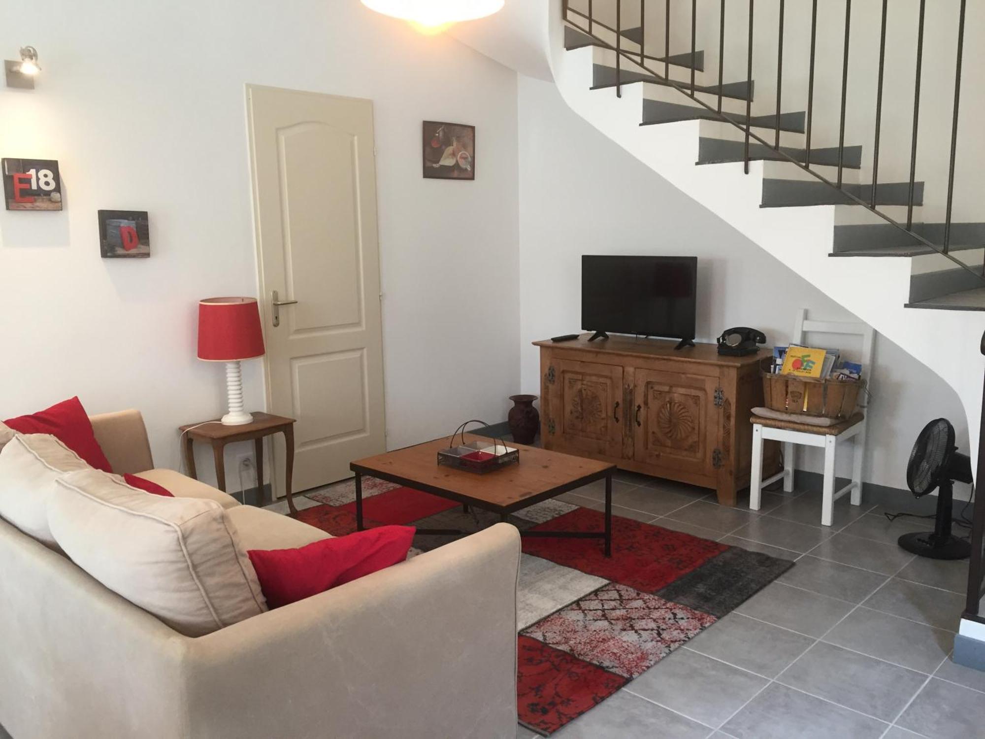 Maison De Vacances Jocelyne Lauris Exterior photo